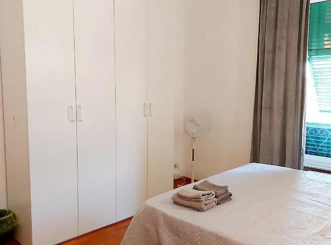 Genova Rooms Serra B